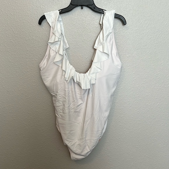 J. Crew Other - JCrew Ruffle Scoopback One Piece Swimsuit White Size 24 NWT